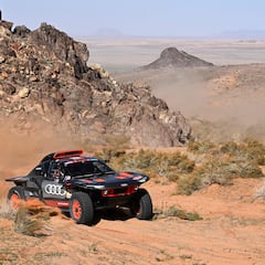 Sainz salva un día agónico