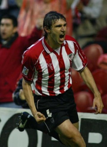 Comenzó en el Bilbao Athletic en la temporada 1992/93 para subir al primer equipo en la 93/94 donde estuvo hasta la 96/97. Fichó por el Real Madrid en la 97/98 y jugó hasta la temporada 2001/02. Volvió al Athletic Club en la 2002/03. 