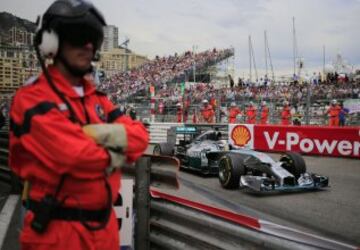 Lewis Hamilton en el circuito urbano de Mónaco durante el Gran Premio de  Fórmula Uno en Montecarlo.