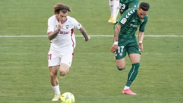 El Castellón coge aire y hunde al Albacete