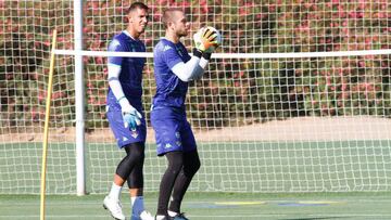 Joel Robles y Pau.