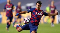 Luis Su&aacute;rez jugando con el Barcelona