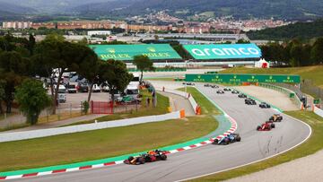 Verstappen lidera la carrera del GP de Espa&ntilde;a 2021 en Montmel&oacute;.