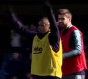 El show de Vidal tras ganarle un juego a Piqué y Suárez