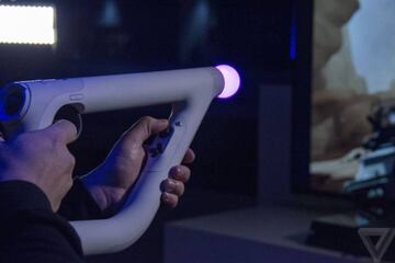 El éxito del por otro lado excelente Aim Controller ha llevado a los shooters un paso más allá, convirtiéndoles en el buque insignia de la tecnología.