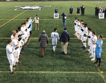 Miguel Yuste recibe un homenaje acabada su etapa en Yale.