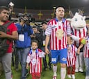 "Bofo" dice adiós al fútbol entre lágrimas en Guadalajara