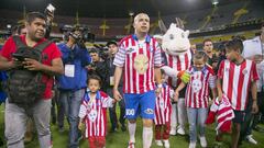 La despedida de Bautista fue un aut&eacute;ntico espect&aacute;culo, que incluso fue sellado con goles del propio &iacute;dolo y de su hijo ante las Leyendas de la Liga MX.