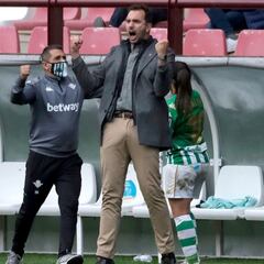 Juan Carlos Amorós revitaliza al Betis que sale del descenso