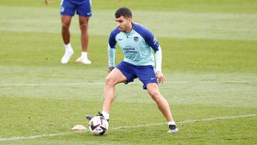 Correa, entrenándose con el Atlético.