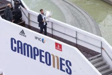 Champions League: Real Madrid's Cibeles celebrations in pictures