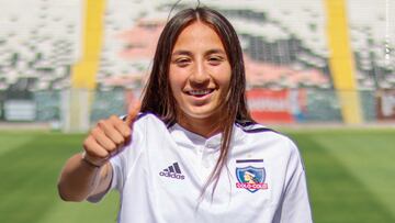 En el último día de 2021, las albas hicieron oficial el fichaje de la ex meta de Universidad Católica. "Estoy preparada para dar el 100 por ciento".