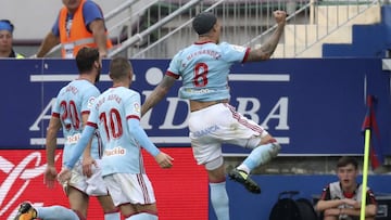 Hernández celebró un golazo en paliza de Celta al Eibar