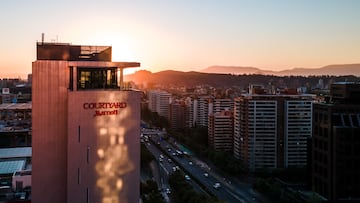 El lujoso hotel que lleva 10 años en Chile y que celebra su éxito en el país: “Es solo el comienzo”