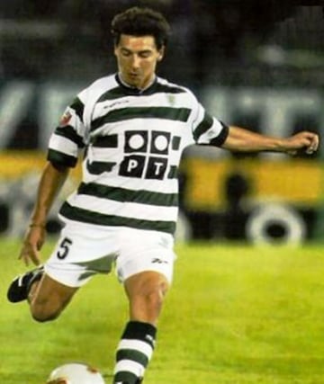 El defensa actuó en Sporting Lisboa entre 2002 y 2003; y en Sporting Braga en 2008.