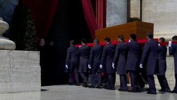Pope’s casket leaves St. Peter’s Basilica in a dramatic farewell