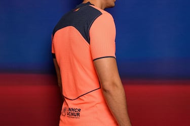 La pieza recuerda el pasado con la mirada puesta en el futuro, porque el espíritu de aquel histórico sextete inspira a los hombres de Flick y marca el rumbo de una temporada 2025/2026 que promete mucho en el ámbito deportivo. Unas aspiraciones que vienen impulsadas por las ganas de ganar de un equipo joven que encuentra en una afición entregada el mejor aliento para llegar a la cima.