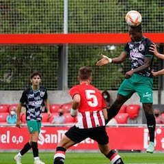 El Racing se lleva un susto, pero reacciona a tiempo