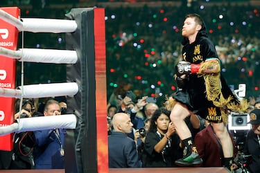 Canelo Álvarez admite desgaste físico tras caer ante Crawford y descarta el retiro
