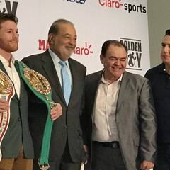 Canelo Álvarez recibió el cinturón de campeón del CMB