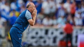 El director t&eacute;cnico de Honduras, Fabi&aacute;n Coito, durante un partido de Honduras en la Copa Oro