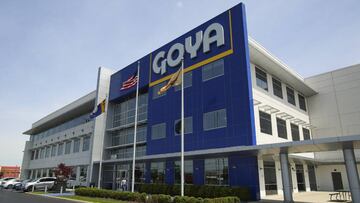 Fotografía del 29 de abril de 2019 de una vista general de la sede de la empresa de alimentación Goya Foods en Jersey City en Nueva Jersey.