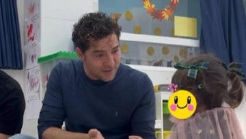 David Bisbal sorprende a su hija en el colegio y le canta su canci車n favorita