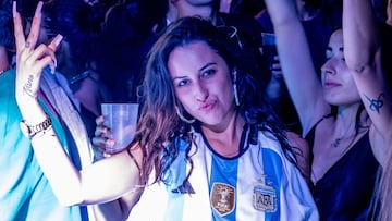 Chica con la camiseta de Argentina en lso conciertos de O Marisqui&ntilde;o 2023, en Vigo, Galicia, el 13 de agosto del 2023. 