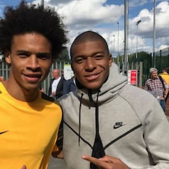 Mendy bromea con el posible fichaje de Mbappé por el City