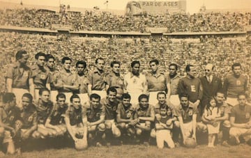 La era dorada de los ‘Panzas Verdes’, abanderada por jugadores como Antonio ‘La Tota’ Carbajal y Adalberto ‘El Dumbo’ López, fue uno de los primeros momentos culminantes del fútbol en nuestro país. ‘La Fiera’ logró cuatro campeonatos entre 1947 y 1956, además de una Copa y dos campeón de campeones; en la temporada 48-49 logró el doblete liga y copa y, por ello, obtuvo el mote de ‘campeonísimo’. Además, fue el primer bicampeón de la era profesional, al encadenar cetros en 1948 y 1949.