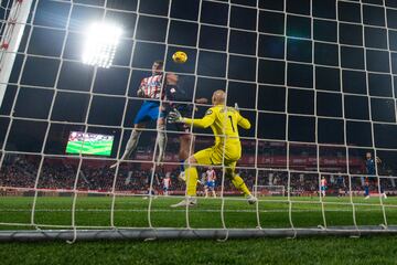 El killer del Girona es una de las sensaciones de LaLiga, y no sólo porque su equipo sea el sorprendente líder. El delantero ucraniano, de 26 años, firmó un triplete contra el Sevilla y está al frente de la tabla de goleadores, empatado con Bellingham, con 14 tantos.