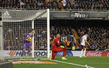 Cristiano Ronaldo acortó distancias. 2-1.