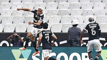 Jordan Barrera anota su primer gol en Botafogo y lo hace de chalaca