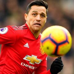 Revelan insólita lesión de Alexis antes de ingresar contra el PSG