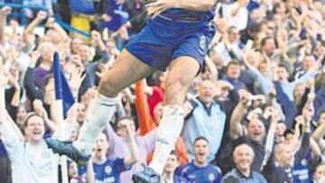 <b>IMPARABLE. </b>Lampard celebra uno de sus 100 goles en la Premier.