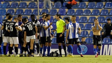 Punto entre la heroicidad y la decepción