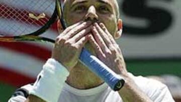 La hija de Steffi Graf y André Agassi se llamará Jaz