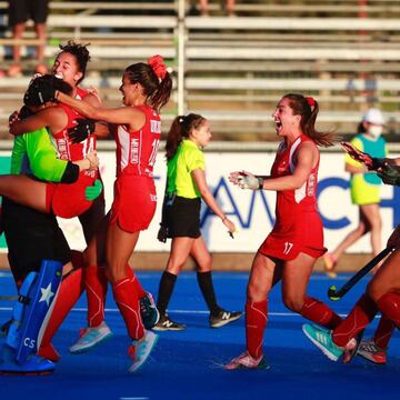 Tras derrotar a Estados Unidos en semifinales de la Copa Panamericana, Chile clasificó por primera vez al mundial de hockey césped femenino. ¡Tremendas!