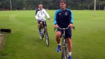 Casillas revoluciona Holanda en su primer entrenamiento