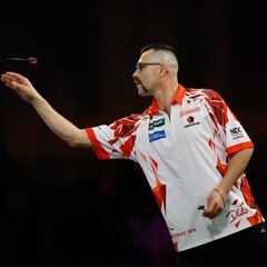 Los nueve dardos de Heta se quedan sin el premio de los octavos de final en el Mundial