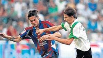 <b>BUEN PARTIDO.</b> Miguel Ángel fue el jugador más destacado del Levante en el enfrentamiento con los cántabros.