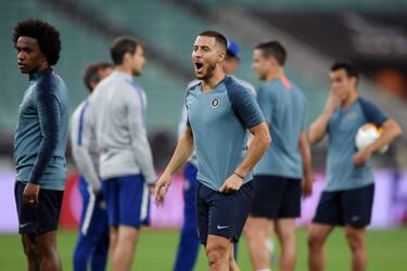 Chelsea boss Maurizio Sarri plays down links to the Juventus job