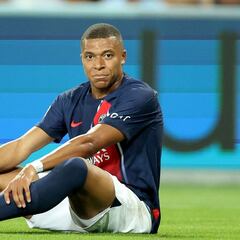 Kylian Mbappé is listening to PSG contract offers from Qatar