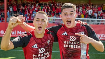 Panichelli y Urko Izeta.