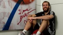 Sergio Rodr&iacute;guez posa sonriente para AS en las instalaciones del Polideportivo Valle de las Ca&ntilde;as, en Pozuelo.