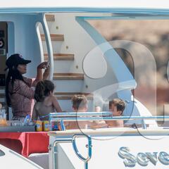 Messi, Luis Suárez and Cesc enjoy family holidays in the sun