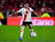 BUENOS AIRES, ARGENTINA - AUGUST 17: Milton Casco of River Plate makes a pass during a Torneo Clausura Betano 2025 match between River Plate and Godoy Cruz at Estadio M·s Monumental Antonio Vespucio Liberti on August 17, 2025 in Buenos Aires, Argentina. (Photo by Marcelo Endelli/Getty Images)