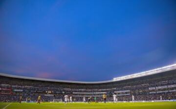 El cielo de La Corregidora era el idóneo para jugar fútbol.