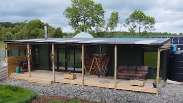 Una mujer se va a vivir a un contenedor de carga y se gasta solo 300 euros al mes: “Es increíble ver cómo mis ideas se materializan”