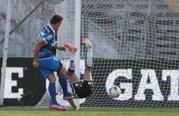 Leonardo Ramos marca el gol que le dio el triunfo a San Marcos sobre Colo Colo.